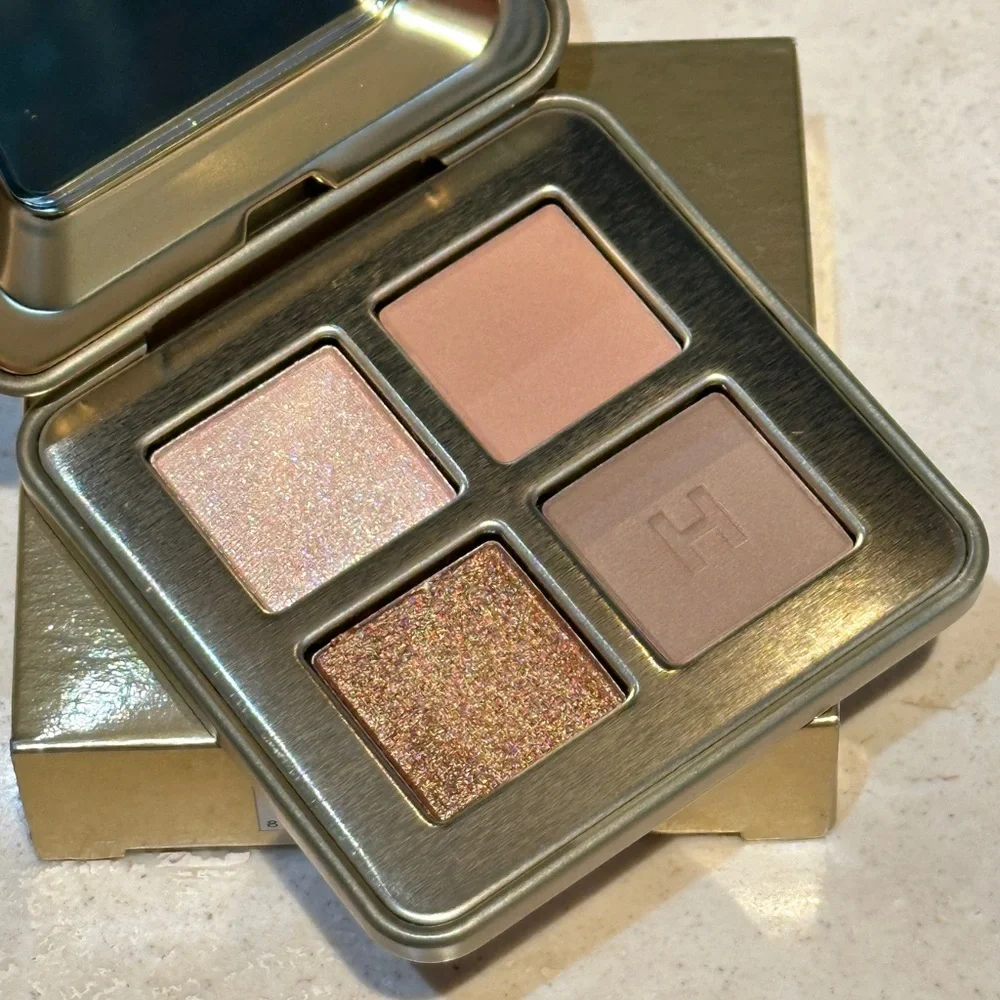 Hourglass Curator Eyeshadow Palette - Futurist